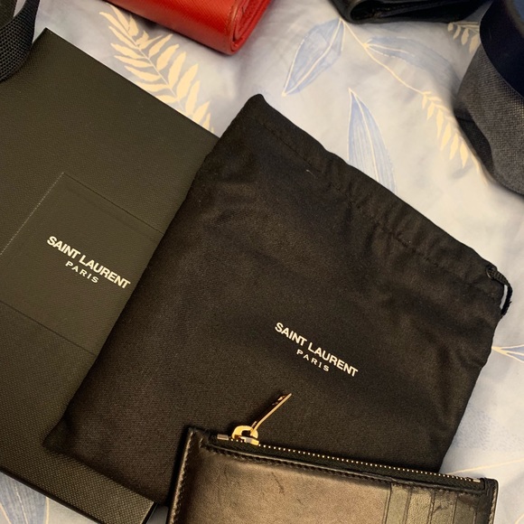 Saint Laurent Fragment Zipped Carr case - Picture 7 of 7